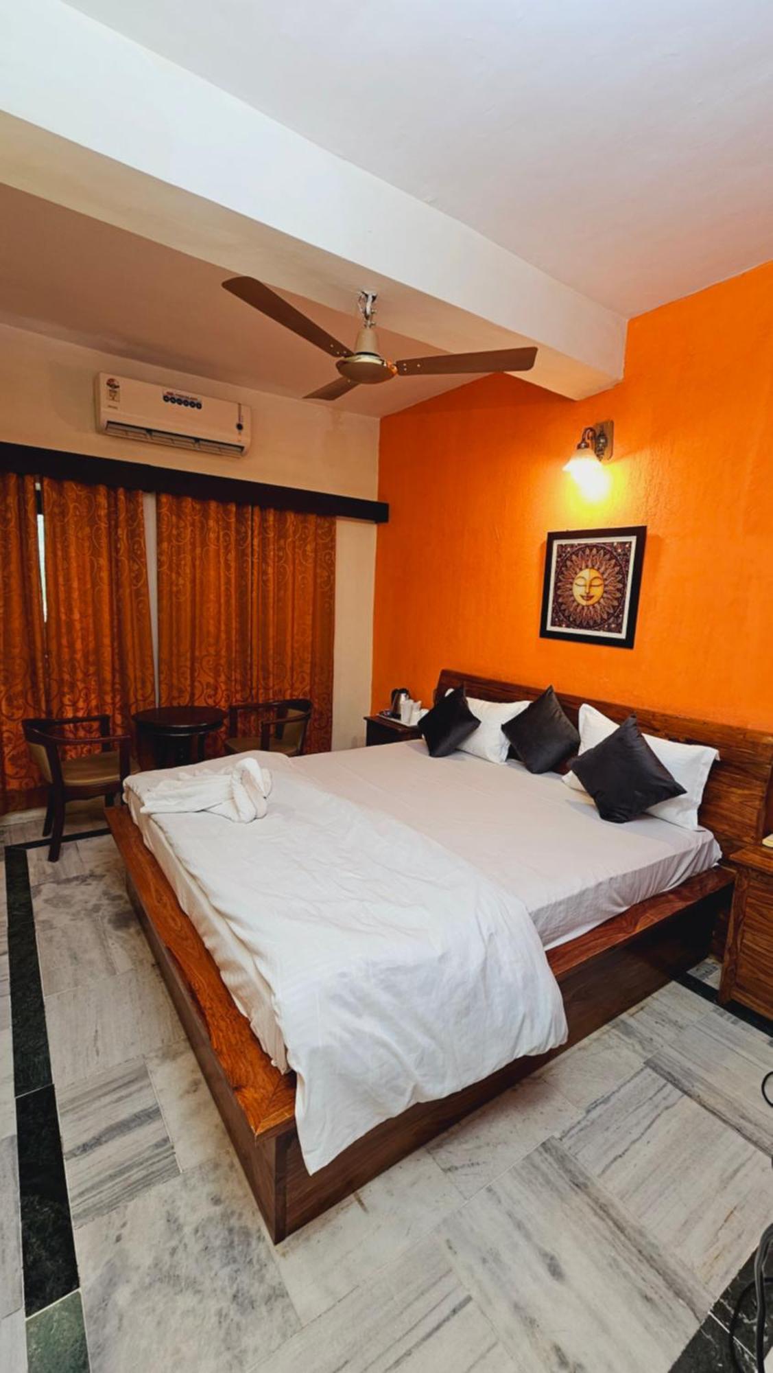 Madpackers Jodhpur Hostel จ๊อดปูร์ ภายนอก รูปภาพ