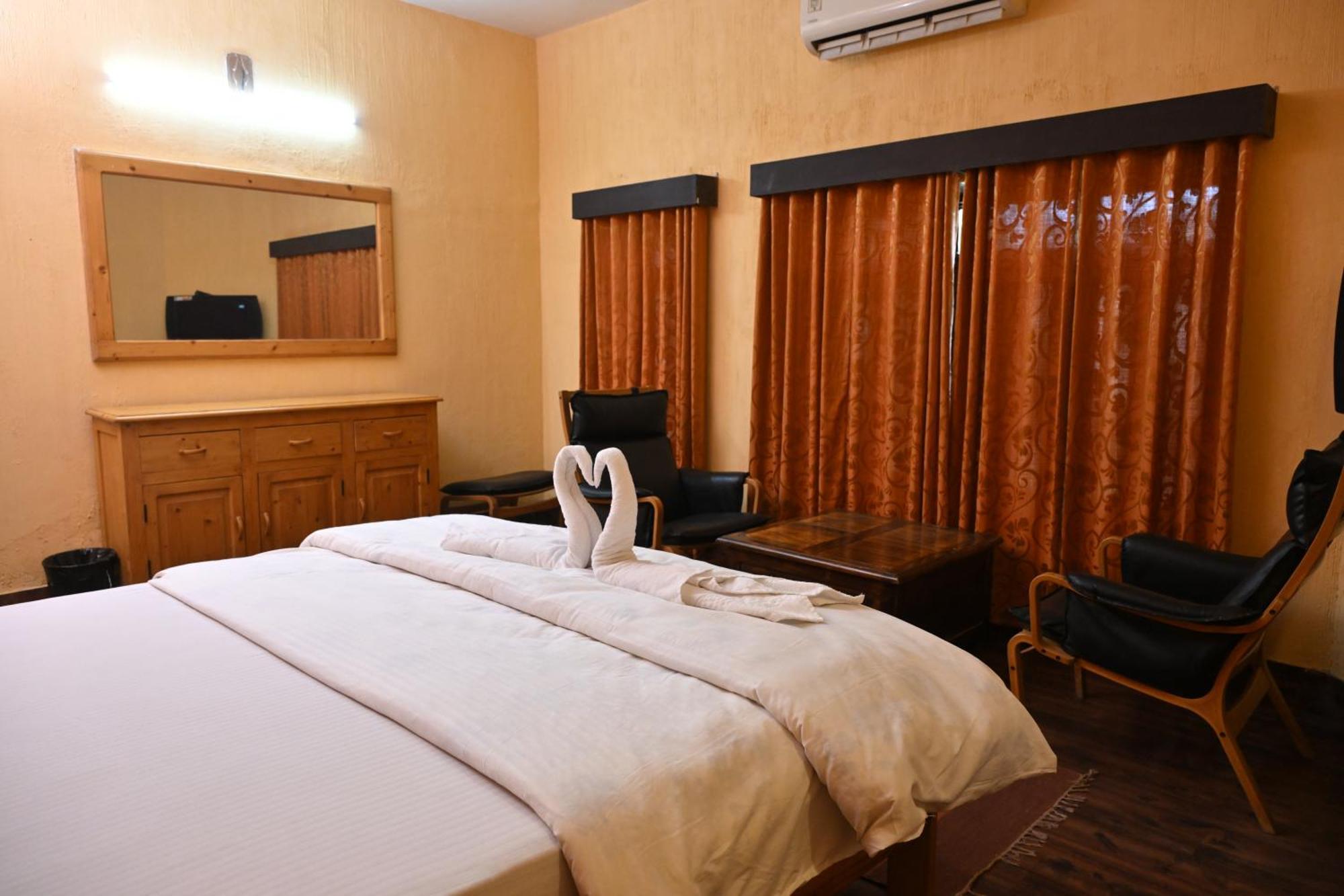 Madpackers Jodhpur Hostel จ๊อดปูร์ ภายนอก รูปภาพ