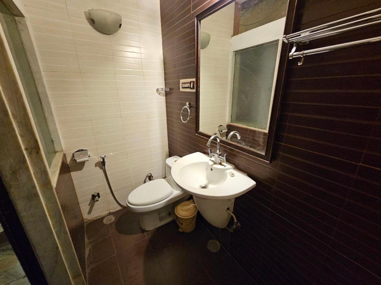 Madpackers Jodhpur Hostel จ๊อดปูร์ ภายนอก รูปภาพ